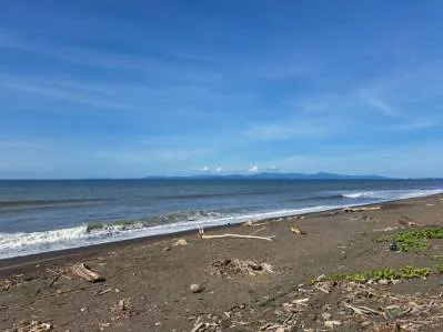 Lote con escritura frente a Playa Bajamar