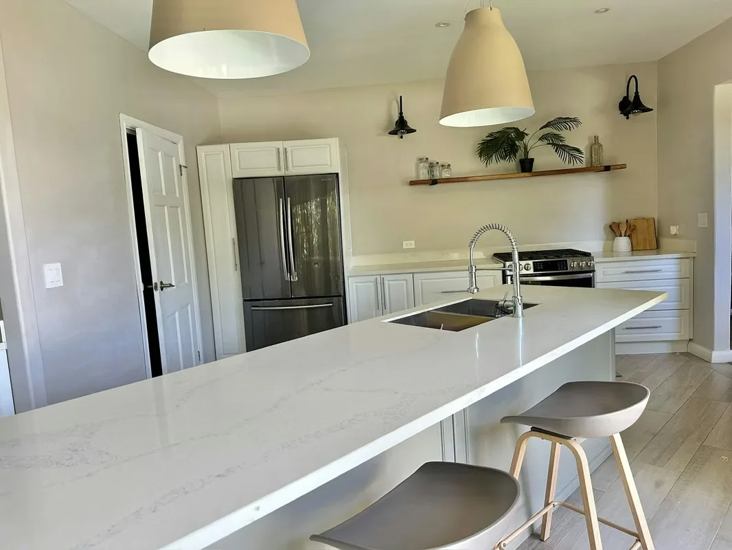 FOR SALE – SPACIOUS HOUSE WITH SWIMMING POOL AND 3 APARTMENTS – CIUDAD COLÓN, photo 11
