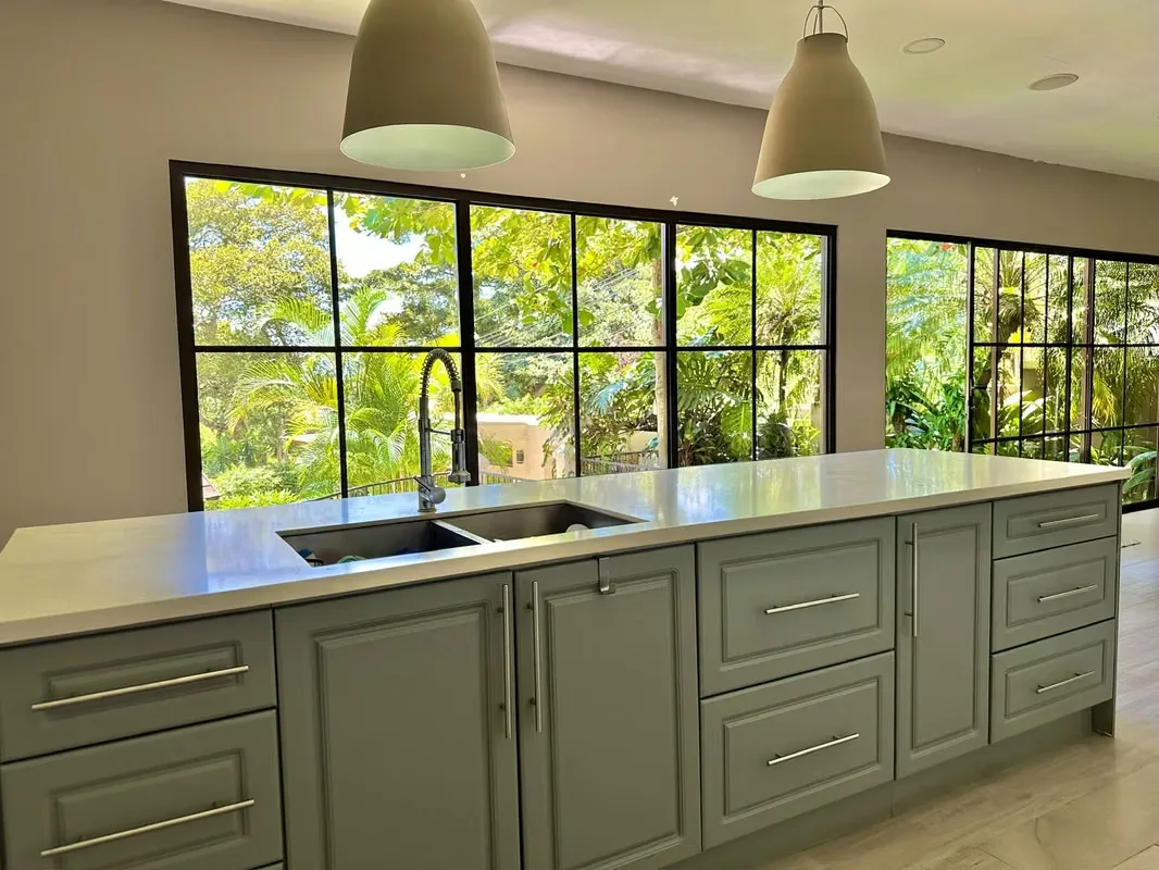FOR SALE – SPACIOUS HOUSE WITH SWIMMING POOL AND 3 APARTMENTS – CIUDAD COLÓN, photo 12