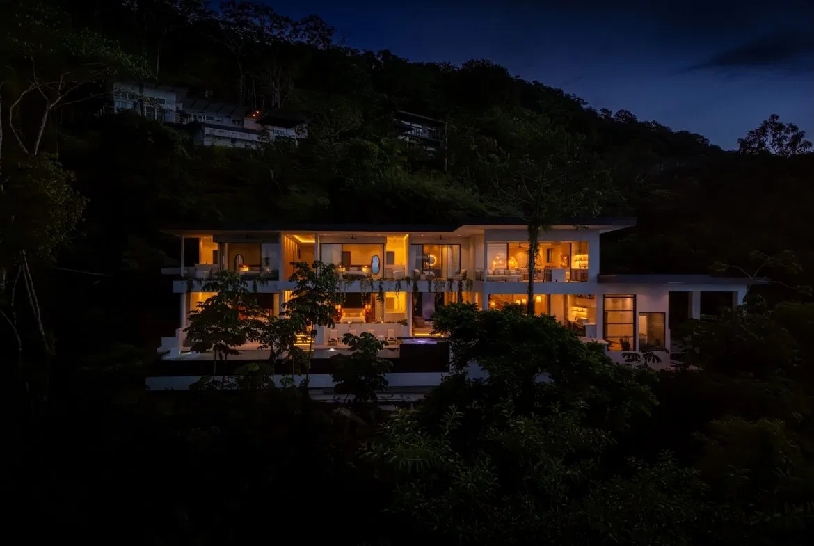 LUXURY PROPERTY WITH FIVE BEDROOM AND PANORAMIC VIEWS OF THE OCEAN, NEAR TO ESCALERAS – 1.36 ACRES, photo 6