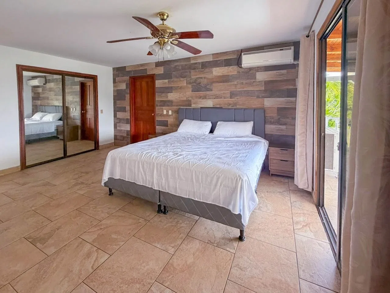 Casa amplia y amueblada en residencial privado en Santa Ana, photo 14