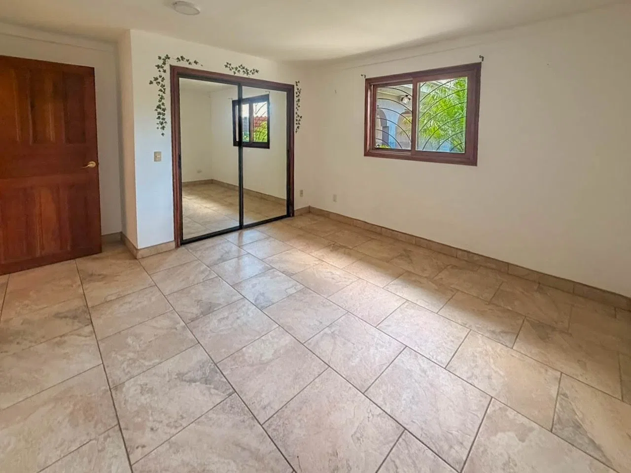 Casa amplia y amueblada en residencial privado en Santa Ana, photo 23