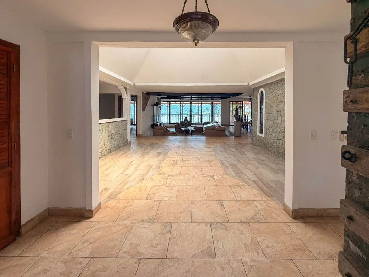 Casa amplia y amueblada en residencial privado en Santa Ana, photo 4