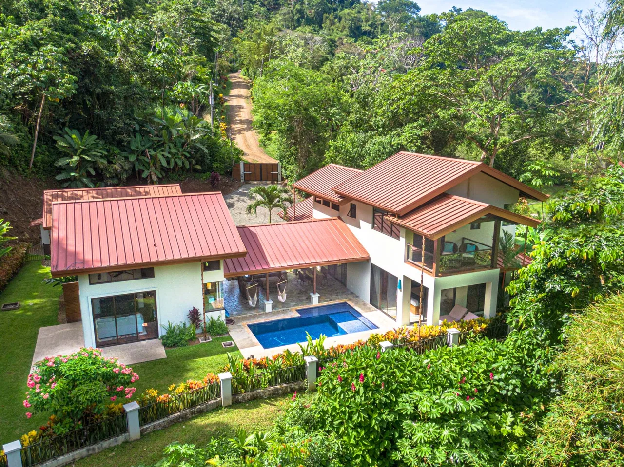 PROPERTY WITH 2 BEDROOM HOUSE AND A GUEST HOUSE, IN PLATANILLO – 3.35 ACRES, photo 9