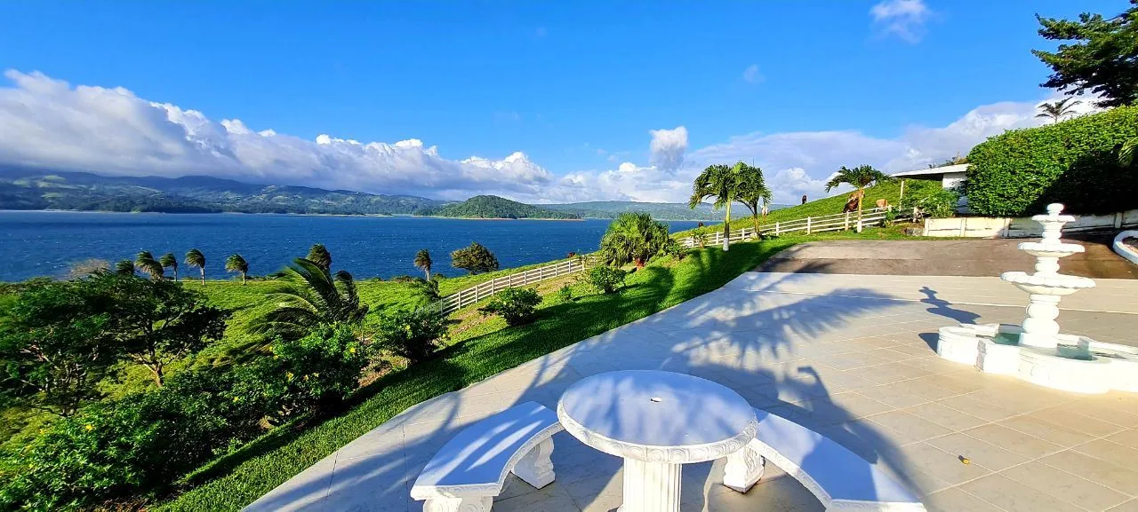 Paradise Island Ranch – Lakefront Retreat &amp; Lifestyle Investment in Lake Arenal Tronadora Costa Rica, photo 4