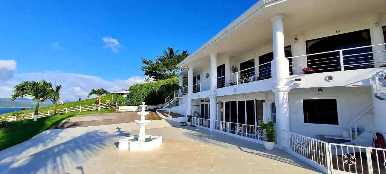 Paradise Island Ranch – Lakefront Retreat &amp; Lifestyle Investment in Lake Arenal Tronadora Costa Rica, photo 5