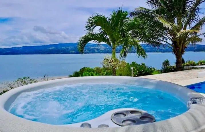 Paradise Island Ranch – Lakefront Retreat &amp; Lifestyle Investment in Lake Arenal Tronadora Costa Rica, photo 6
