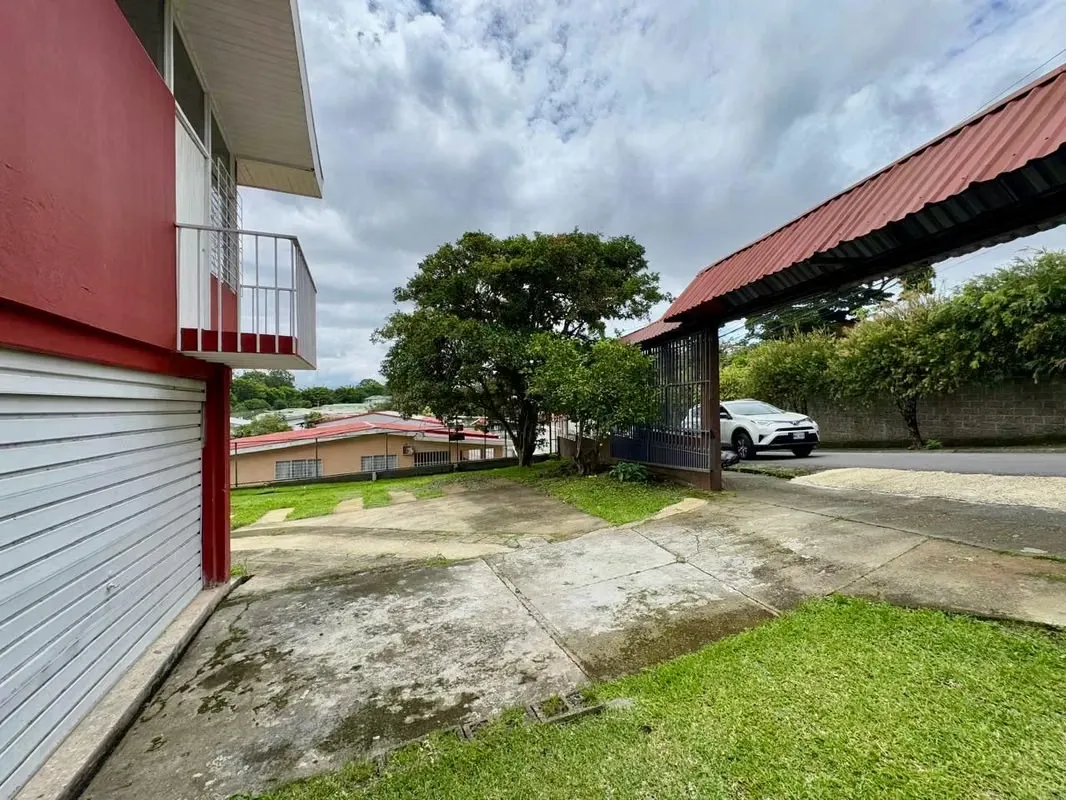 Property for sale with 3 independent apartments in San Pedro, photo 5