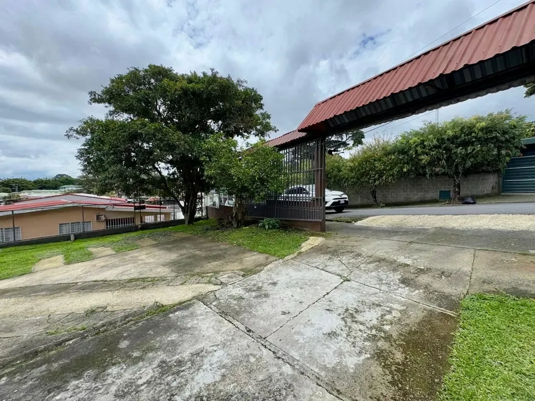 Property for sale with 3 independent apartments in San Pedro, photo 6