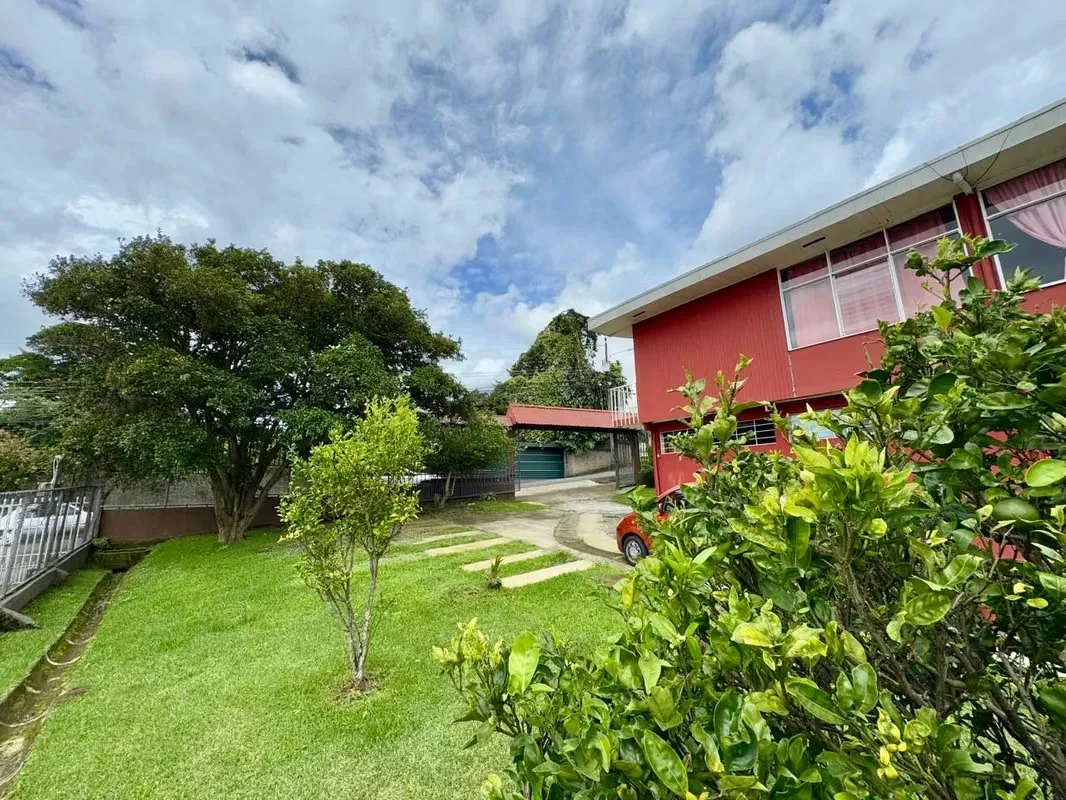 Property for sale with 3 independent apartments in San Pedro, photo 9