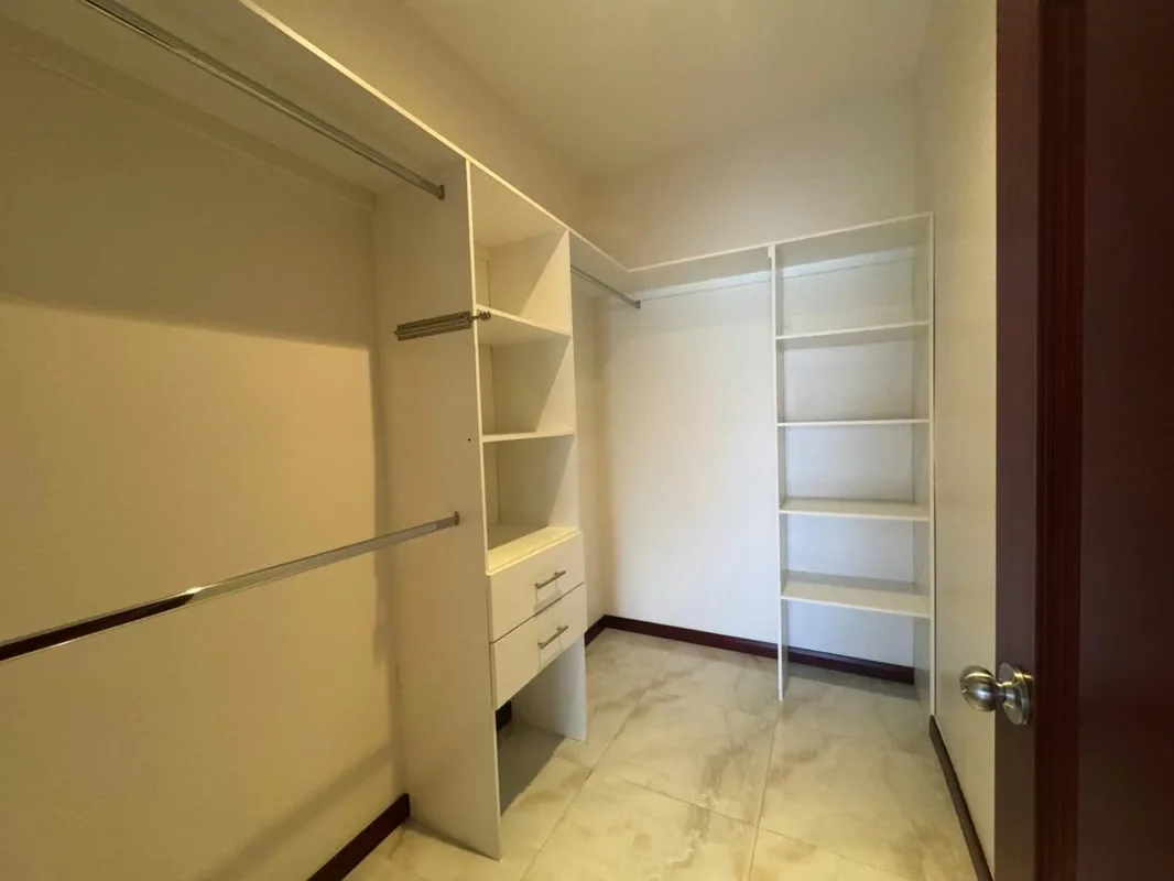 En alquiler apartamento amueblado en Escazú, photo 15
