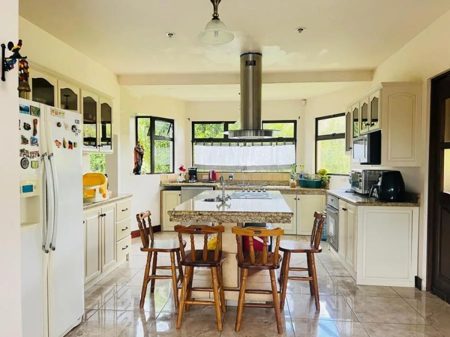 VENTA DE ESPECTACULAR CASA, RODEADA DE NATURALEZA, EN VAZQUEZ DE CORONADO (NR) - Venta en Vasquez de Coronado, photo 12