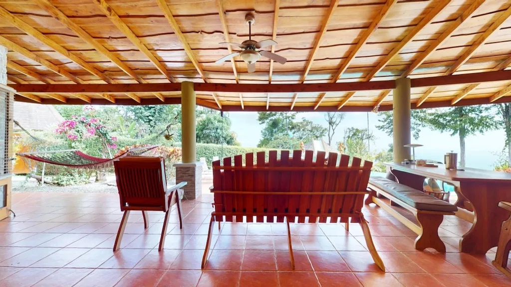 3 Bedroom Home with Views to the Whale Tail – 1.25 Acres, photo 14