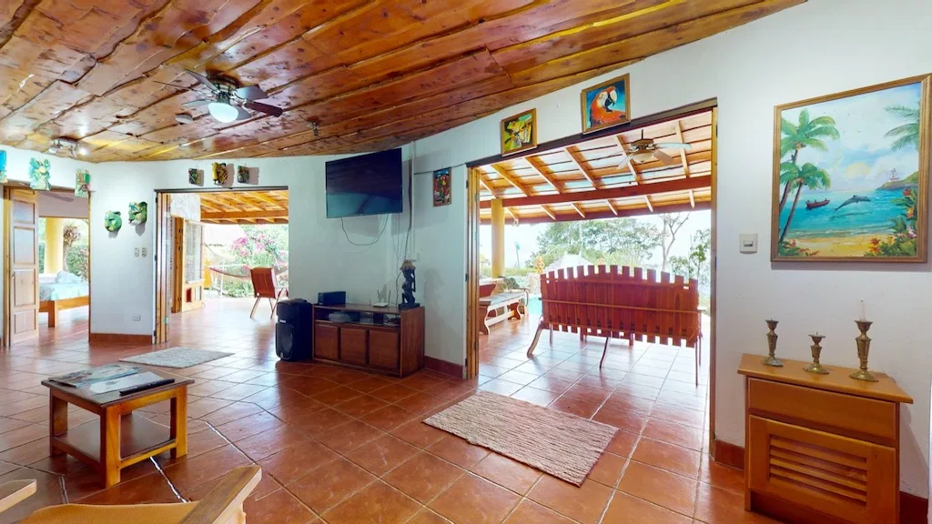 3 Bedroom Home with Views to the Whale Tail – 1.25 Acres, photo 15