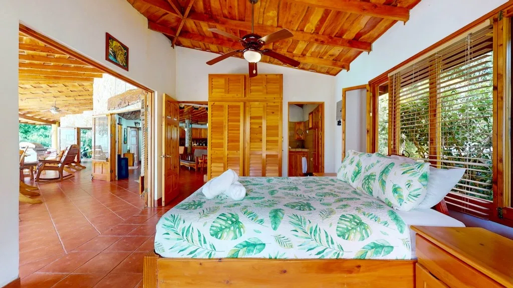3 Bedroom Home with Views to the Whale Tail – 1.25 Acres, photo 19