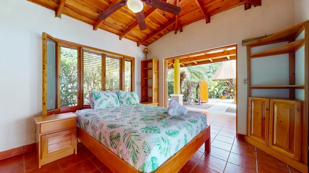 3 Bedroom Home with Views to the Whale Tail – 1.25 Acres, photo 20