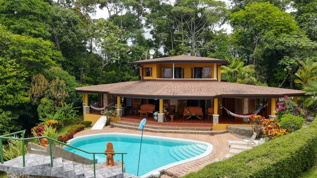 3 Bedroom Home with Views to the Whale Tail – 1.25 Acres, photo 6