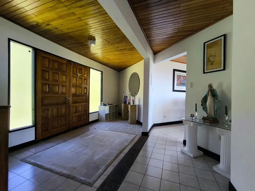 Space, privacy, and nature in San Antonio de Escazú, photo 5