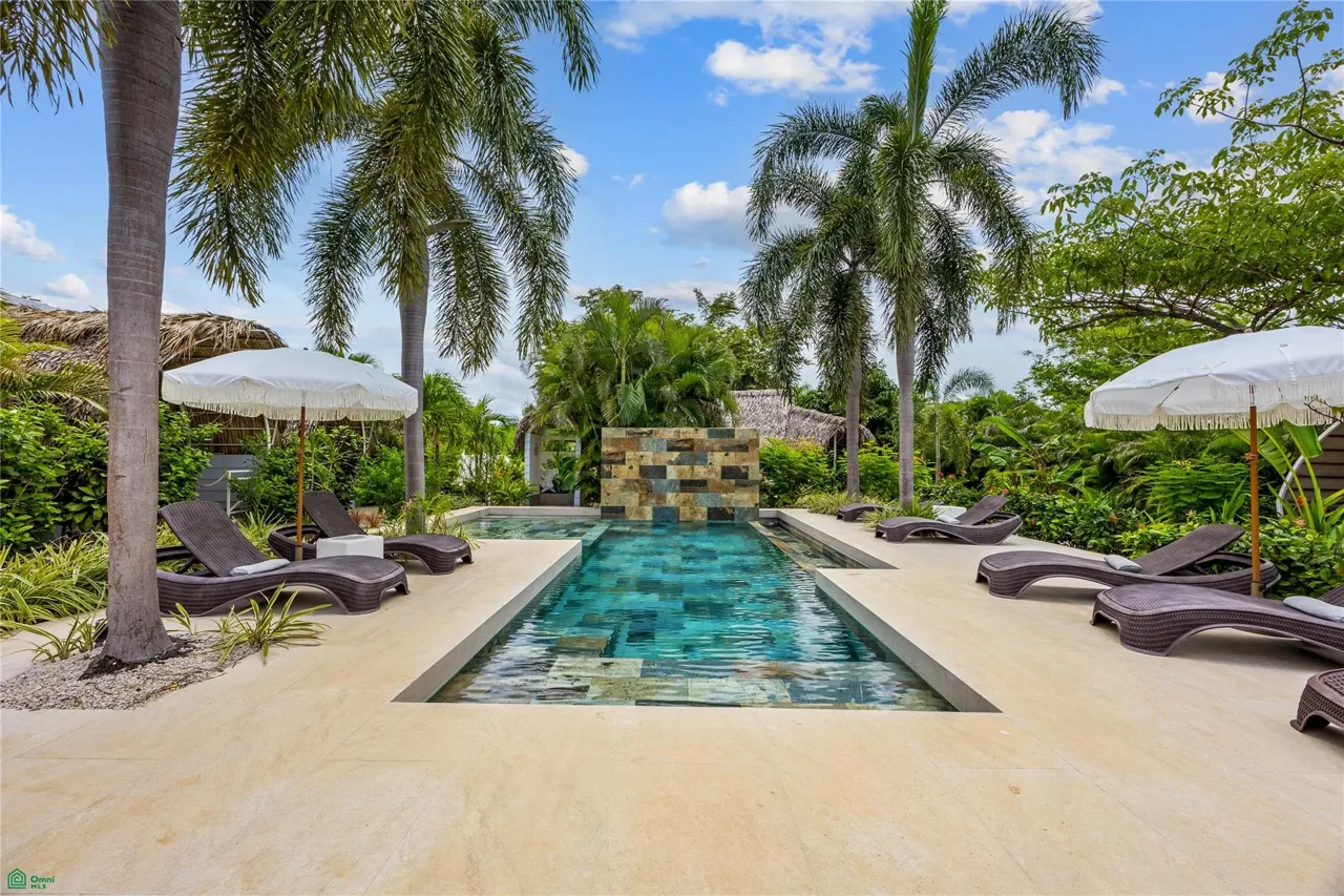 Les Voiles Blanches + Casa Estrella & Lot, Tamarindo, Guanacaste 50309