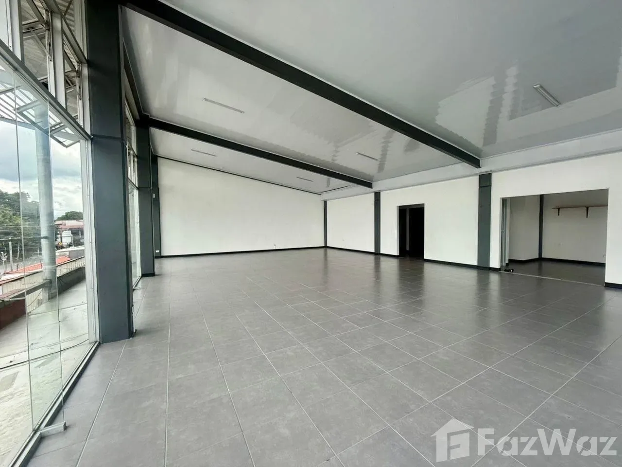 Retail space for Rent at Montes de Oca for $2,100/mo, photo 2