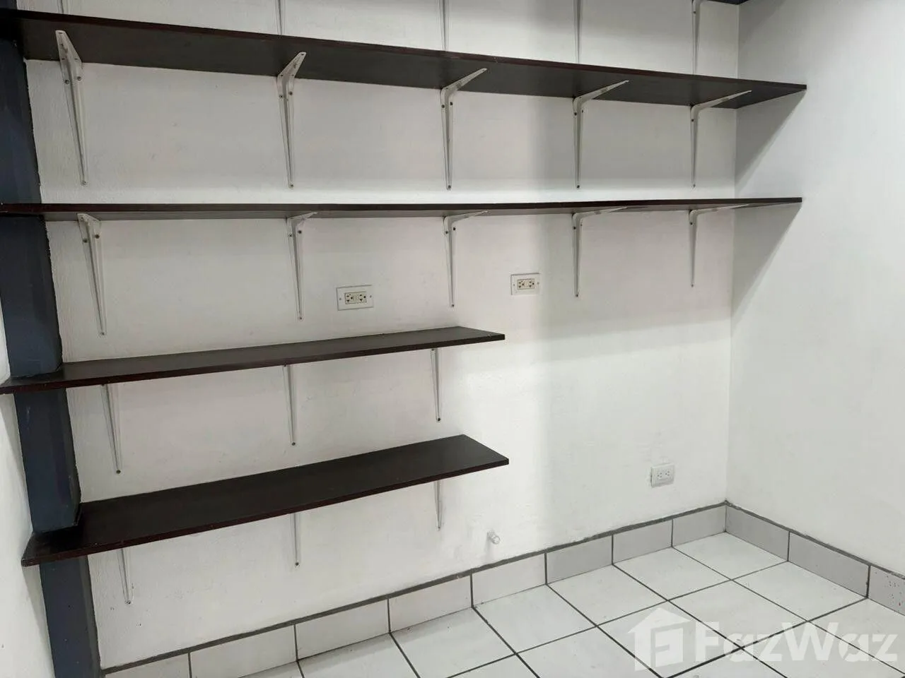 Retail space for Rent at Montes de Oca for $2,100/mo, photo 9