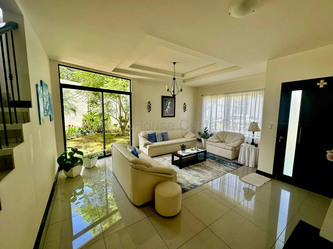 Elegancia, amplitud y ubicación privilegiada en un solo lugar! Descubra esta hermosa casa de 337 m² de construcción sobre un terreno de 428 m², ubicada en el exclusivo Condominio ..., photo 3