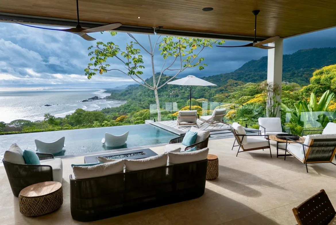 LUXURIOUS MASTERPIECE WITH FRONT ROW OCEAN AND COASTLINE VIEWS, photo 6