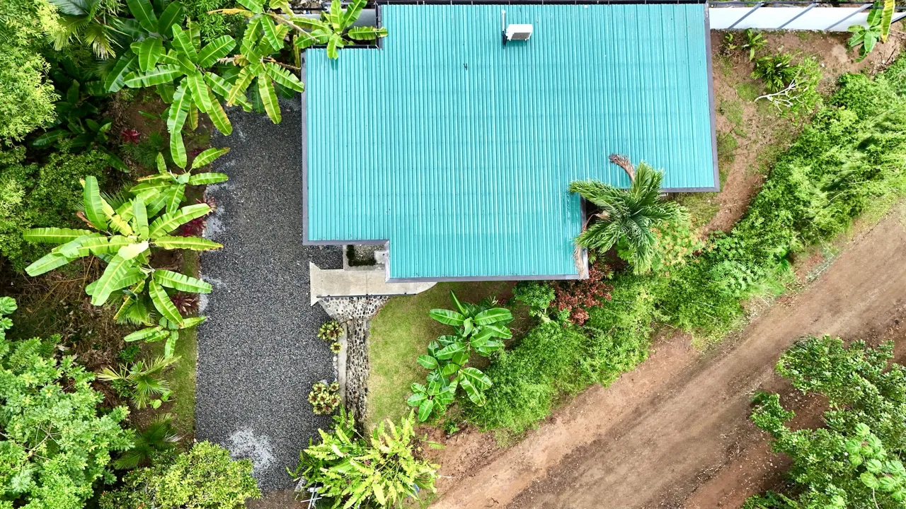 TROPICAL HOUSE WITH AIRBNB POTENTIAL NEAR THE BEACH, IN PLAYA HERMOSA – 0.11 ACRES, photo 2