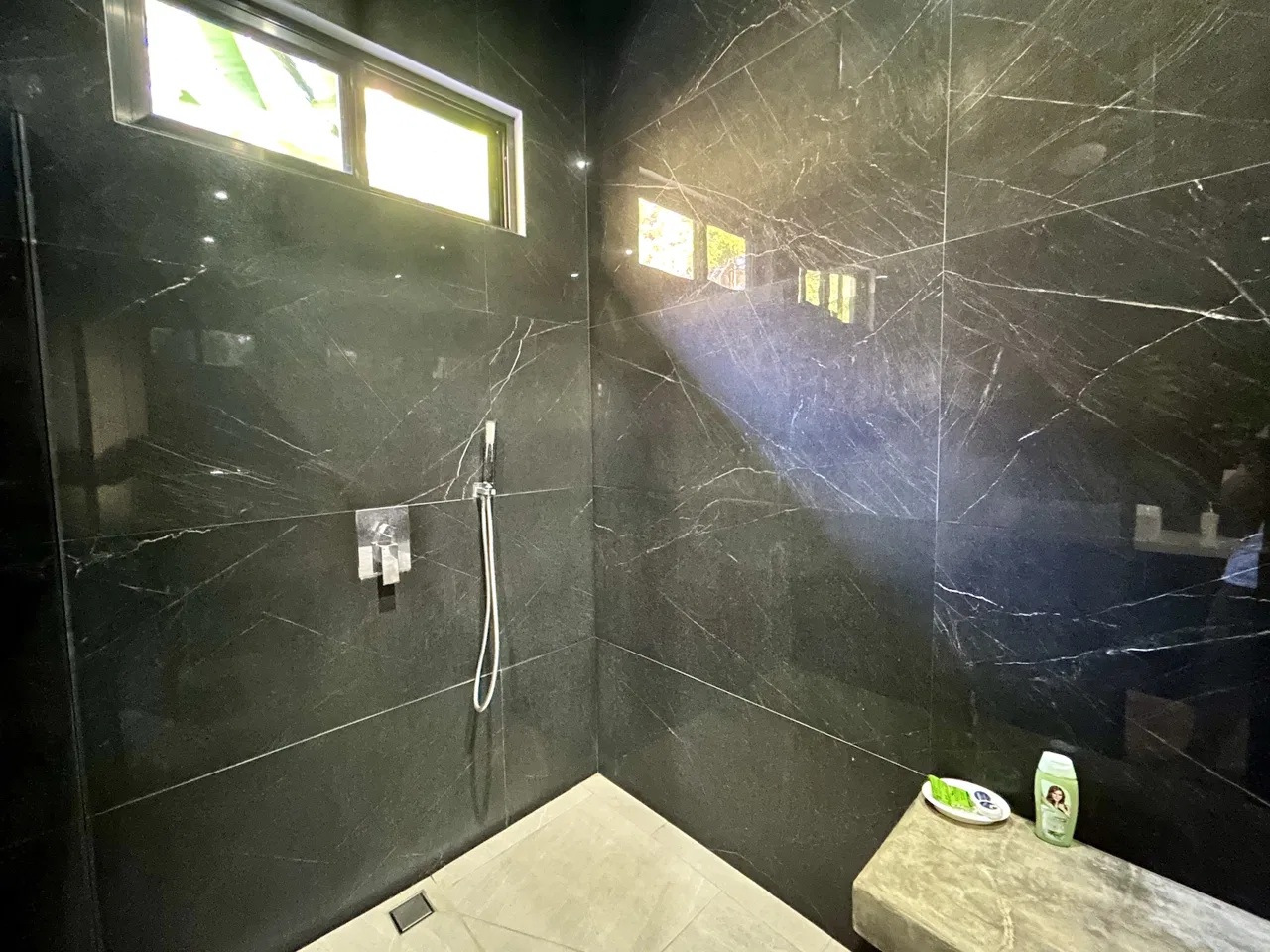 TROPICAL HOUSE WITH AIRBNB POTENTIAL NEAR THE BEACH, IN PLAYA HERMOSA – 0.11 ACRES, photo 17