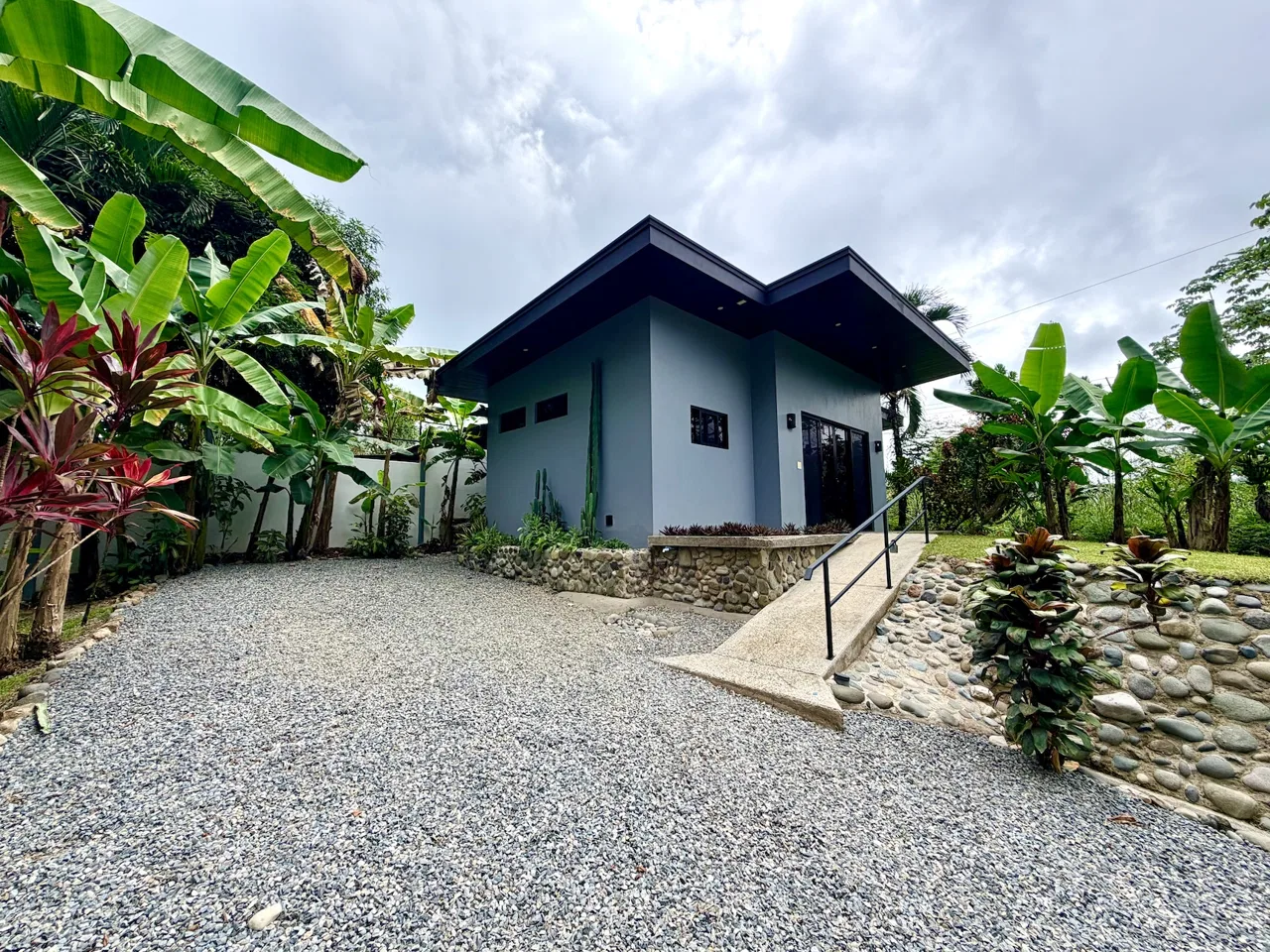TROPICAL HOUSE WITH AIRBNB POTENTIAL NEAR THE BEACH, IN PLAYA HERMOSA – 0.11 ACRES, photo 22