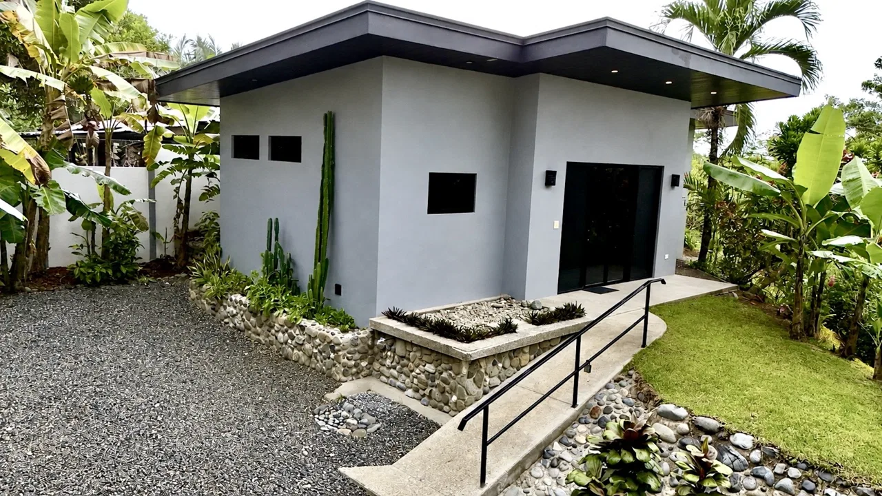 TROPICAL HOUSE WITH AIRBNB POTENTIAL NEAR THE BEACH, IN PLAYA HERMOSA – 0.11 ACRES, photo 23