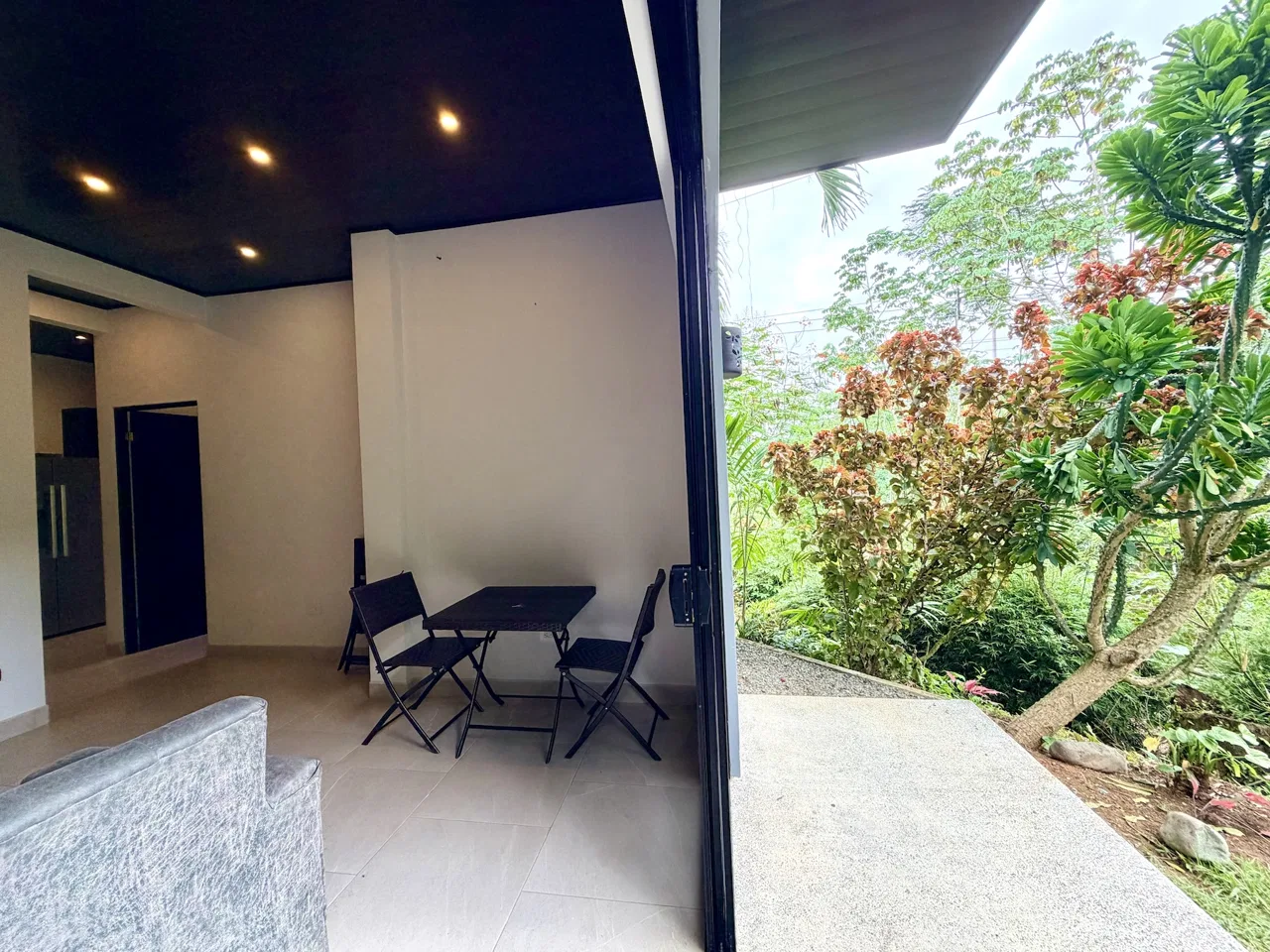 TROPICAL HOUSE WITH AIRBNB POTENTIAL NEAR THE BEACH, IN PLAYA HERMOSA – 0.11 ACRES, photo 6