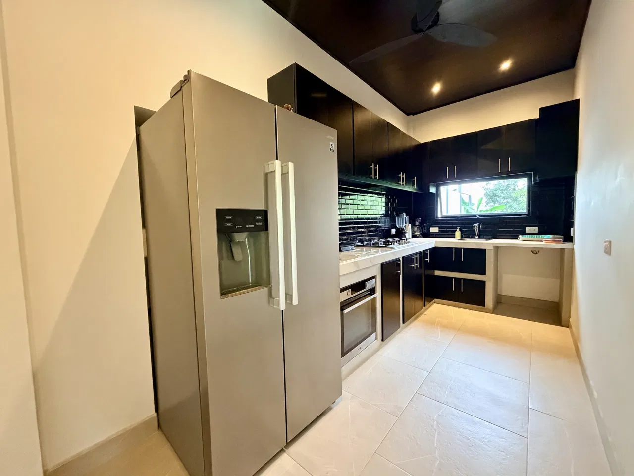 TROPICAL HOUSE WITH AIRBNB POTENTIAL NEAR THE BEACH, IN PLAYA HERMOSA – 0.11 ACRES, photo 10