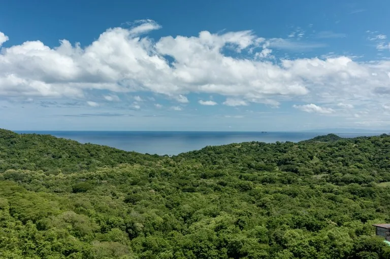 Villa Solara: Luxury Ocean View Estate with Infinity Saltwater Pool in Las Ventanas de Playa Grande