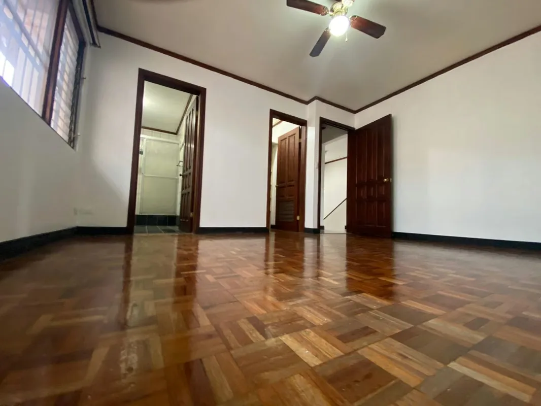 APARTAMENTO EN FRESES CURRIDABAT 4 DORMITORIOS 2.5 BAÑOS ¢600.000 COLONES MENSUALES