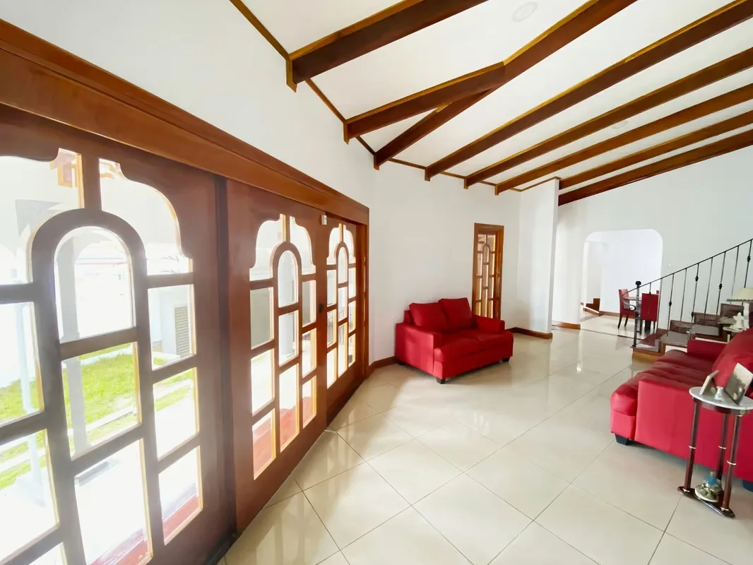 House for Sale in Curridabat – Prime Location and Spacious Design