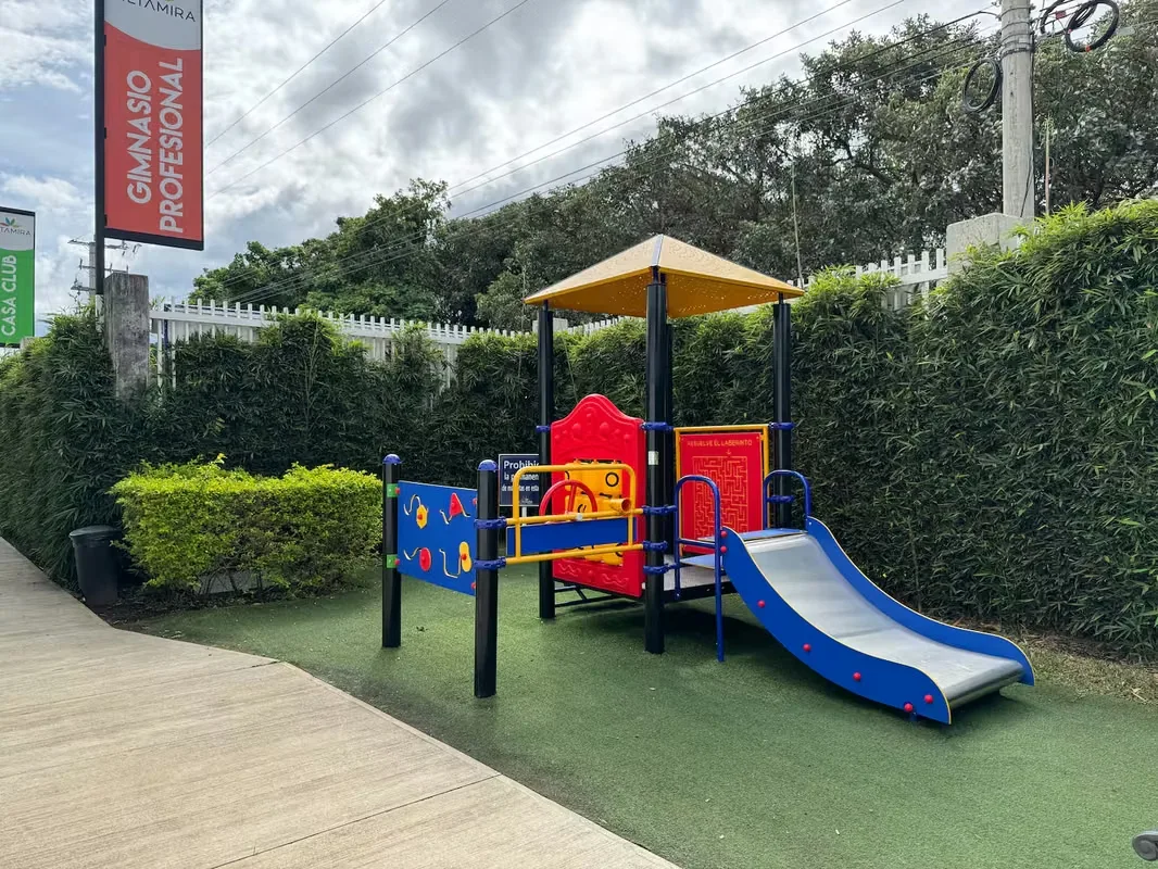 ¡Todo lo que necesitas en un solo lugar! Apartamento completamente amueblado, equipado y listo para habitar, ideal para quienes buscan comodidad, seguridad y excelentes amenidades., photo 2
