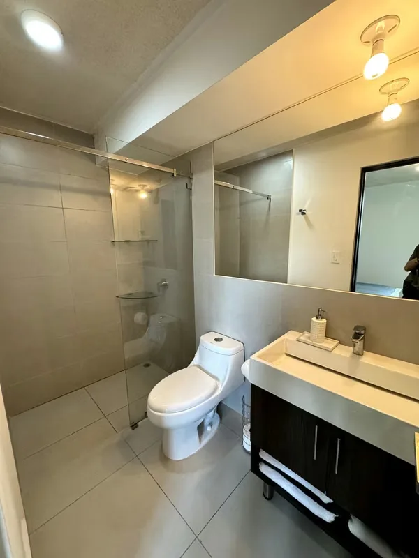 ¡Todo lo que necesitas en un solo lugar! Apartamento completamente amueblado, equipado y listo para habitar, ideal para quienes buscan comodidad, seguridad y excelentes amenidades., photo 11