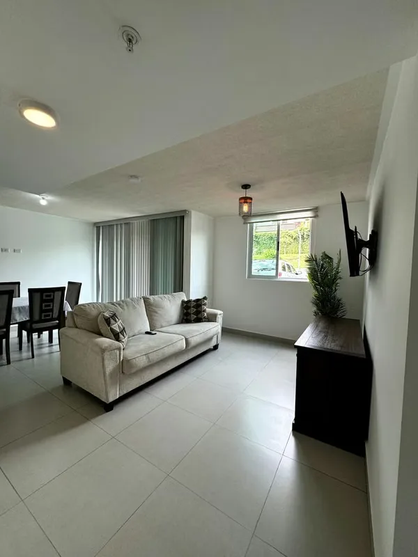 ¡Todo lo que necesitas en un solo lugar! Apartamento completamente amueblado, equipado y listo para habitar, ideal para quienes buscan comodidad, seguridad y excelentes amenidades., photo 3