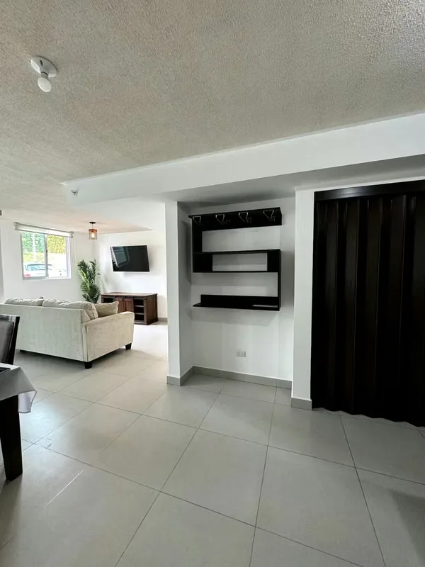 ¡Todo lo que necesitas en un solo lugar! Apartamento completamente amueblado, equipado y listo para habitar, ideal para quienes buscan comodidad, seguridad y excelentes amenidades., photo 5