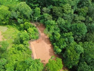 Lote privado en la jungla de Caracara Ridge, bordeado por un río Lote n.° 15, photo 2