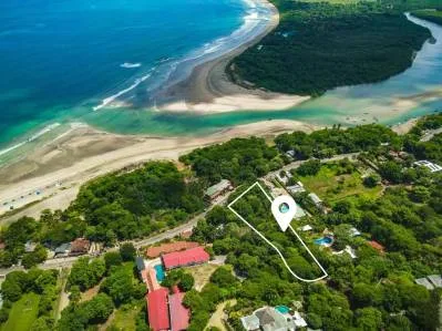 Lote de Desarrollo en el Centro de Tamarindo