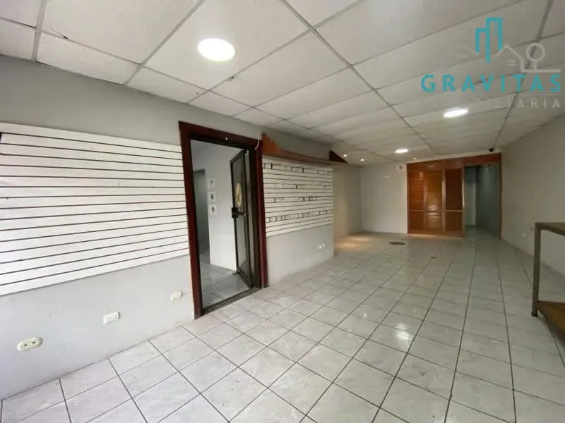 Commercial space for rent in San Joaquín de Flores, Heredia. Located across from the main street, just 100 meters from the National Bank and 800 meters from MasxMenos., photo 2