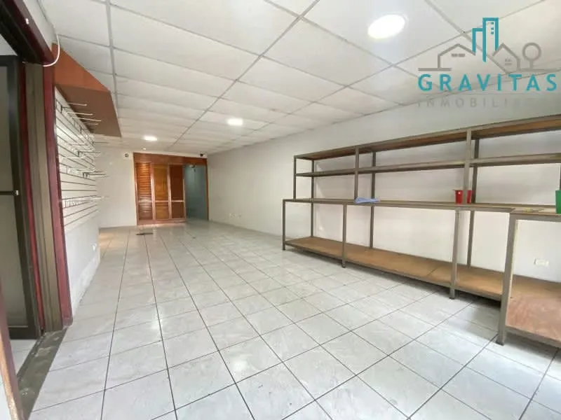 Commercial space for rent in San Joaquín de Flores, Heredia. Located across from the main street, just 100 meters from the National Bank and 800 meters from MasxMenos., photo 3