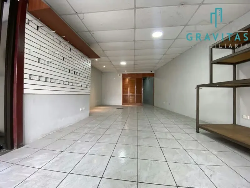 Commercial space for rent in San Joaquín de Flores, Heredia. Located across from the main street, just 100 meters from the National Bank and 800 meters from MasxMenos., photo 4