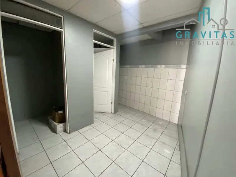 Commercial space for rent in San Joaquín de Flores, Heredia. Located across from the main street, just 100 meters from the National Bank and 800 meters from MasxMenos., photo 6