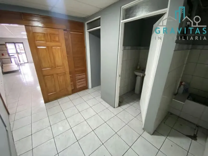 Commercial space for rent in San Joaquín de Flores, Heredia. Located across from the main street, just 100 meters from the National Bank and 800 meters from MasxMenos., photo 7
