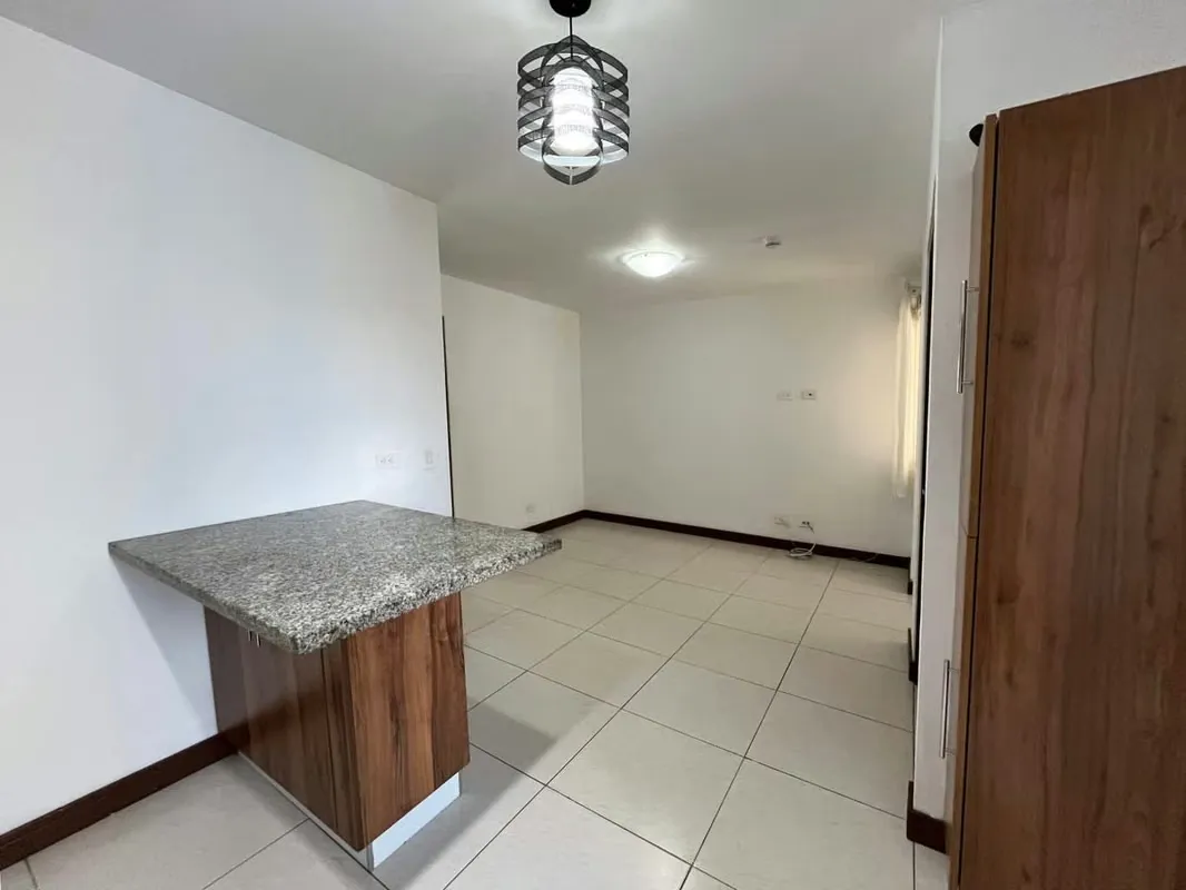Le presentamos este acogedor apartamento ubicado en el Condominio Almendares, en San Sebastián. Un espacio moderno, con excelentes acabados, ideal para quienes buscan comodidad, y ..., photo 5