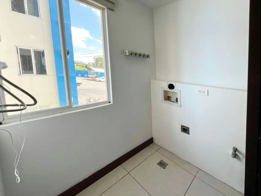 Le presentamos este acogedor apartamento ubicado en el Condominio Almendares, en San Sebastián. Un espacio moderno, con excelentes acabados, ideal para quienes buscan comodidad, y ..., photo 6