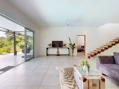 Casa armoniosa y moderna con piscina infinita, vista al mar, photo 8